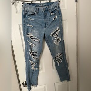 American Eagle Distressed Boyfriend Jeans Size 6